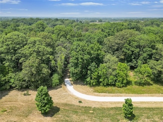 6325 Goeddeltown Rd, Waterloo, IL 62298