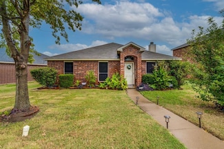 2910 Midbury Dr, Lancaster, TX 75134