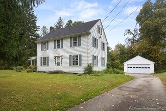 6 Bear Hill Rd, Merrimac, MA 01860