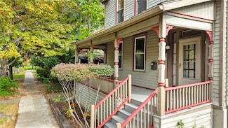 211 N Corn St, Ithaca, NY 14850