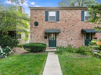 115 S Brainard St, Naperville, IL 60540