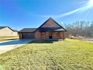 810 Castetter Rd, Henryville, IN 47126