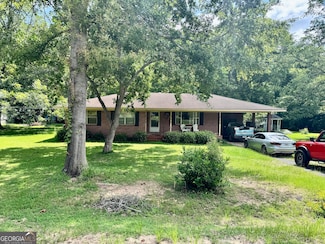 304 Mcwhorter St, Unadilla, GA 31091
