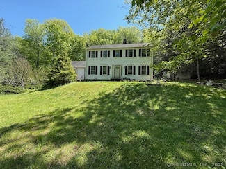 19 Dutton Rd, Oxford, CT 06478