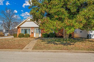 1355 E Woodland St, Springfield, MO 65804