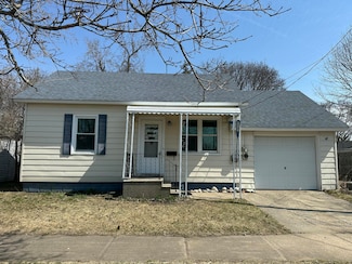 204 Chestnut St, Grayling, MI 49738