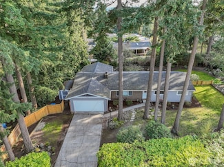 9014 32nd St E, Edgewood, WA 98371
