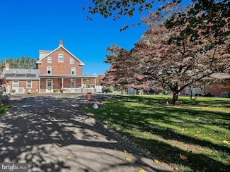 18716 Rolling Rd, Hagerstown, MD 21742