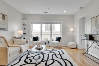 2456 Massachusetts Ave Unit 402, Cambridge, MA 02140