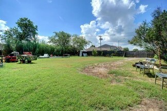 7101 Kuban Blvd, Fort Worth, TX 76120