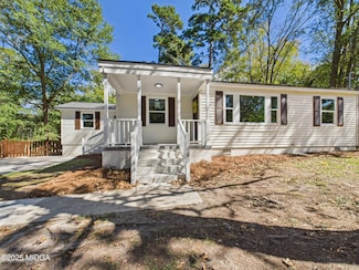2471 Old Holton Rd, Macon, GA 31204