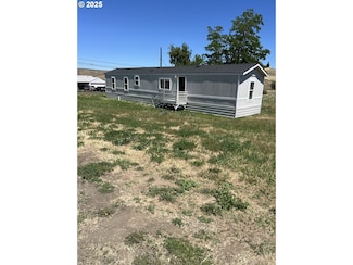 808 SE 10th St, Pendleton, OR 97801
