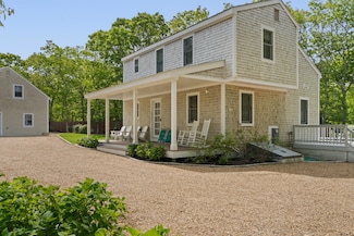 4 Hye Ln, Edgartown, MA 02539