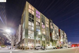 311 Oak St Unit 804, Oakland, CA 94607