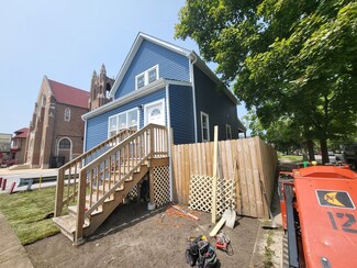 834 W 71st St, Chicago, IL 60621