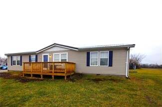 17332 E Noah Rd, Nevada, MO 64772