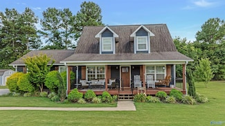 157 Deer St, Rainsville, AL 35986