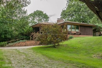 3210 Wakonda Ct, Des Moines, IA 50321