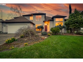 612 Aeronca St, Independence, OR 97351