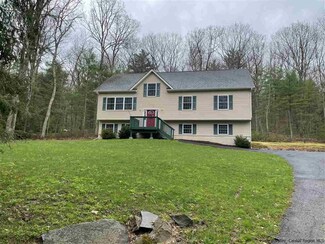 711 Peenpack Trail, Sparrow Bush, NY 12780