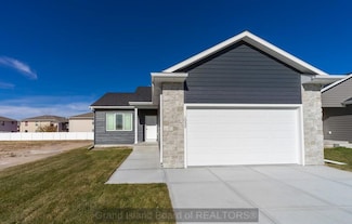 1032 Vandervoort Ave, Grand Island, NE 68801