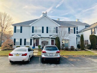 757 Banyan Ct Unit 99, Morganville, NJ 07751