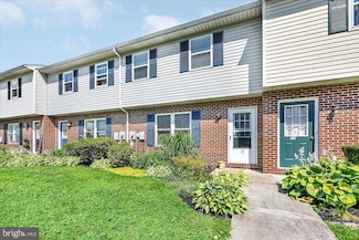 13 Pine Dr Unit 13, Manchester, PA 17345