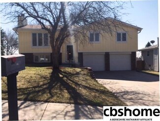 10909 X St, Omaha, NE 68137