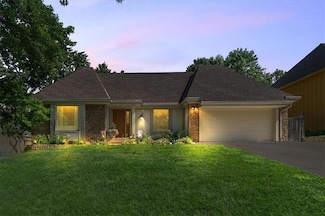 11820 W 100th Terrace, Overland Park, KS 66214