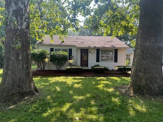 111 N 12th St, Monmouth, IL 61462