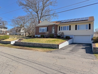 6 Rockingham Ave, Lowell, MA 01851