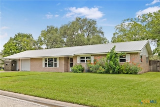 508 W Johnson St, Cuero, TX 77954