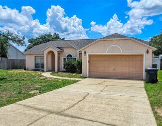 215 Grovepark Dr, Davenport, FL 33837