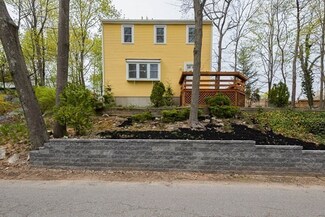 56 Pine Cliff Rd, East Weymouth, MA 02189