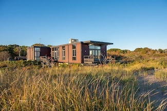 68 Paine Ave, Beverly, MA 01915