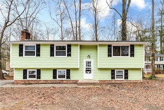 13208 Gate Post Ct, Midlothian, VA 23112