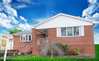 17 Atlantic Ave, Staten Island, NY 10304