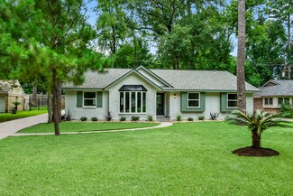 566 Beauregard Dr, Conroe, TX 77302