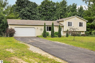 2785 E Sugar Maple Dr, Cedar, MI 49621