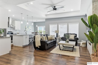 9406 S 71st Ave, Papillion, NE 68133