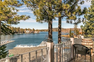 4 Village Unit 3, Lake Arrowhead, CA 92352