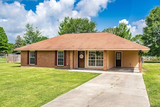 9395 High Point Rd, Livonia, LA 70755