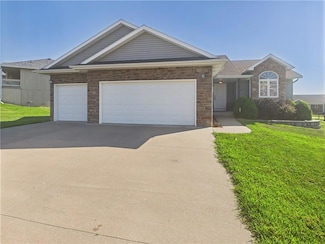 1235 Cherry St, Warrensburg, MO 64093