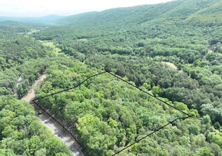 Hamilton Oaks Dr, Romney, WV 26757