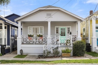 2713 Valence St, New Orleans, LA 70115