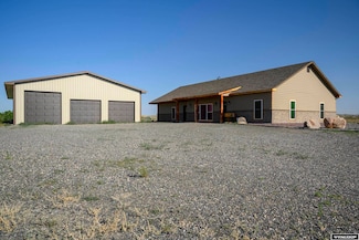 1909 Lane 39, Basin, WY 82410