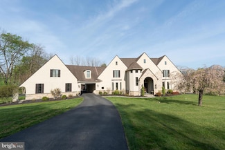 2795 Southwick Dr, Lancaster, PA 17601