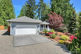31 Falcon Ln, Port Ludlow, WA 98365