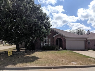 7216 Park Creek Cir W, Fort Worth, TX 76137