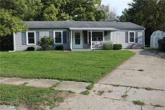 418 Crestview Ct, Anderson, IN 46017